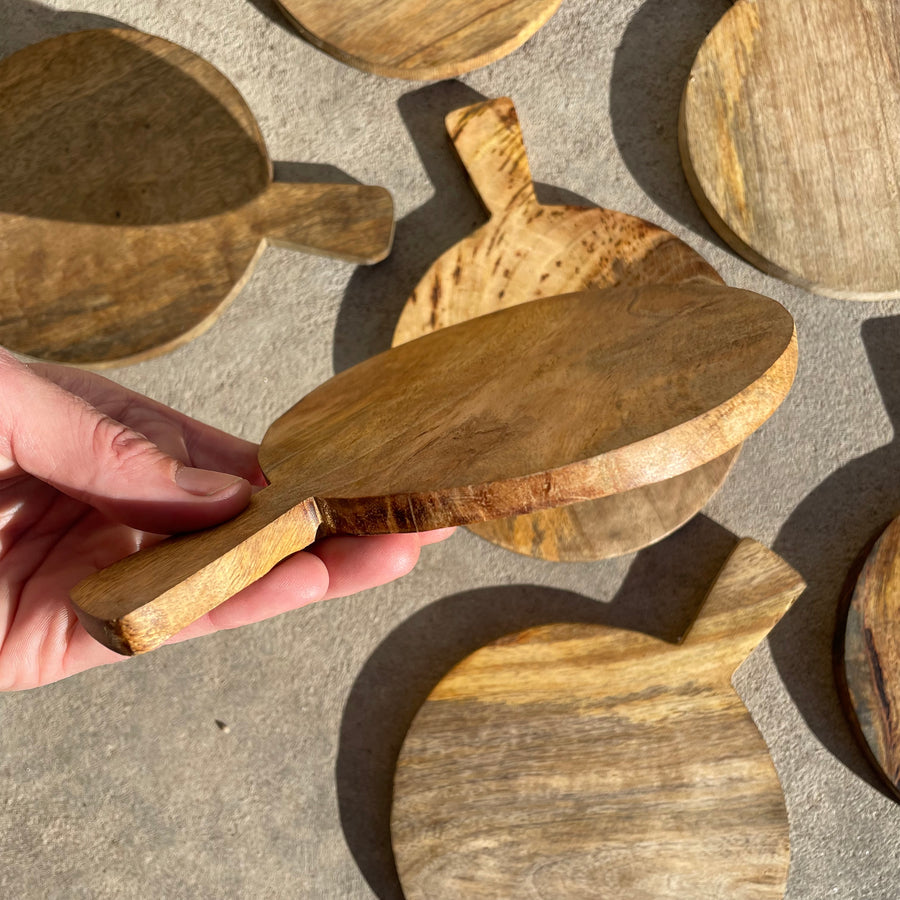 mango wood cutting board